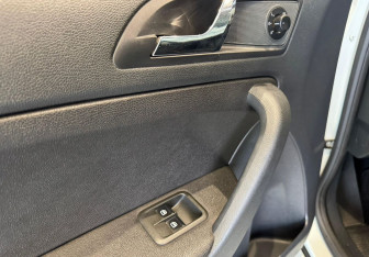 Подержанный автомобиль Skoda Yeti 2017 года (15 фото)