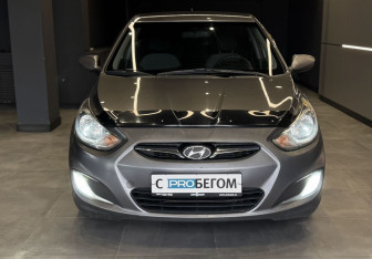 Подержанный автомобиль Hyundai Solaris Sedan 2012 года (3 фото)