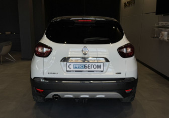 Подержанный автомобиль Renault Kaptur 2017 года (6 фото)
