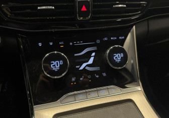 Подержанный автомобиль Exeed VX 2023 года (13 фото)