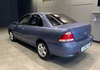 Подержанный автомобиль Nissan Almera Classic 2006 года (5 фото)