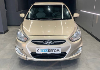 Подержанный автомобиль Hyundai Solaris Sedan 2011 года (3 фото)