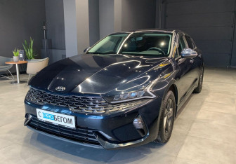Подержанный автомобиль Kia K5 2021 года (5 фото)