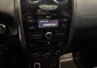 Подержанный автомобиль Renault Duster 2017 года (12 фото)