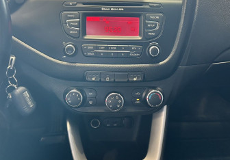 Подержанный автомобиль Kia Ceed Wagon 2013 года (12 фото)