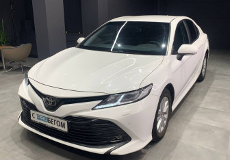Подержанный автомобиль Toyota Camry Sedan 2020 года (5 фото)