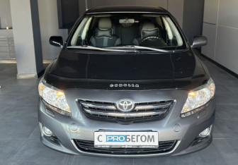 Подержанный автомобиль Toyota Corolla Sedan 2008 года (3 фото)