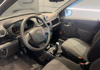 Подержанный автомобиль LADA (ВАЗ) Granta Liftback 2017 года (8 фото)