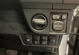 Подержанный автомобиль Toyota Corolla Sedan 2018 года (12 фото)