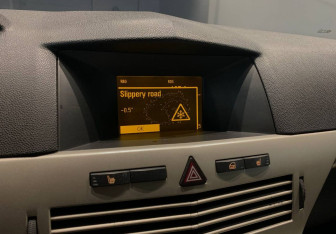 Подержанный автомобиль Opel Astra Sedan 2008 года (14 фото)