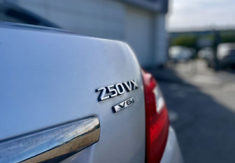 Подержанный автомобиль Nissan Teana 2011 года (11 фото)