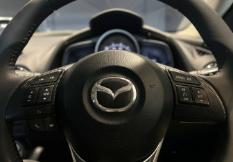 Подержанный автомобиль Mazda CX-3 2015 года (13 фото)