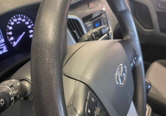 Подержанный автомобиль Hyundai Creta 2020 года (8 фото)