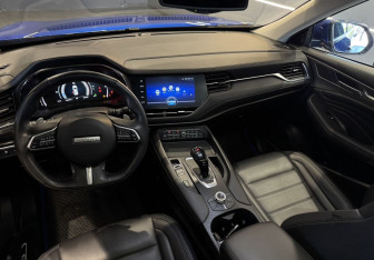 Подержанный автомобиль Haval F7 2021 года (11 фото)