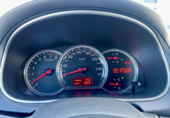 Подержанный автомобиль Nissan Teana 2011 года (16 фото)