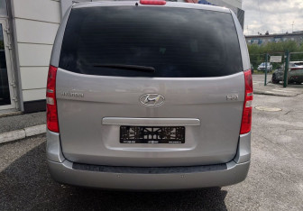 Подержанный автомобиль Hyundai H-1 2020 года (7 фото)