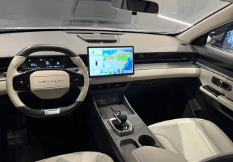 Подержанный автомобиль Jetour Dashing 2023 года (8 фото)