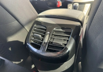 Подержанный автомобиль Hyundai i40 Sedan 2014 года (23 фото)