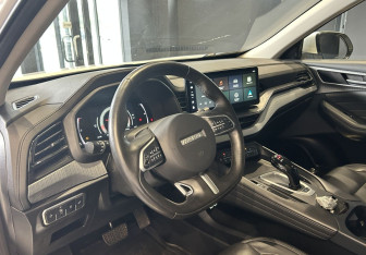 Подержанный автомобиль Haval F7 2023 года (11 фото)