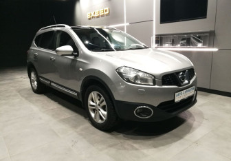 Подержанный автомобиль Nissan Qashqai+2 2013 года (4 фото)
