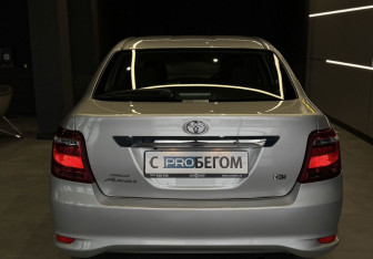 Подержанный автомобиль Toyota Corolla Sedan 2018 года (6 фото)