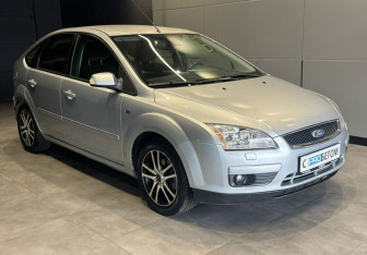 Подержанный автомобиль Ford Focus Hatchback 2007 года (2 фото)