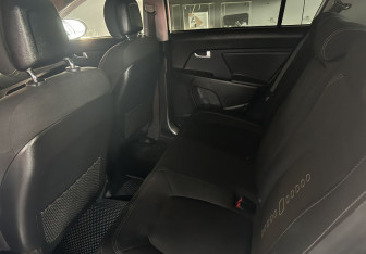 Подержанный автомобиль Kia Sportage 2015 года (14 фото)