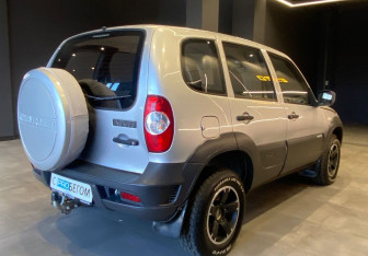 Подержанный автомобиль Chevrolet Niva 2013 года (4 фото)