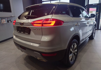 Подержанный автомобиль Geely Atlas 2021 года (7 фото)