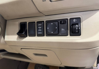 Подержанный автомобиль Nissan March Hatchback 2007 года (13 фото)