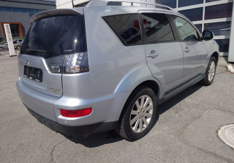 Подержанный автомобиль Mitsubishi Outlander 2010 года (5 фото)