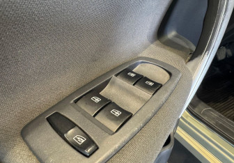 Подержанный автомобиль Renault Koleos 2008 года (14 фото)