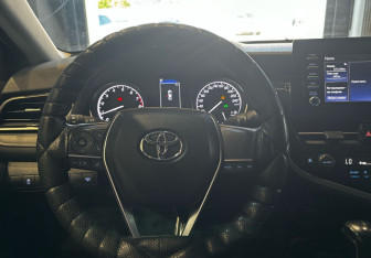 Подержанный автомобиль Toyota Camry Sedan 2021 года (7 фото)