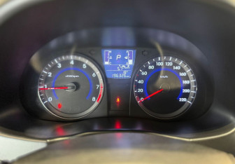 Подержанный автомобиль Hyundai Solaris Sedan 2016 года (9 фото)