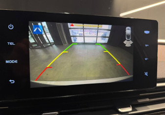 Подержанный автомобиль Geely Emgrand 2023 года (13 фото)