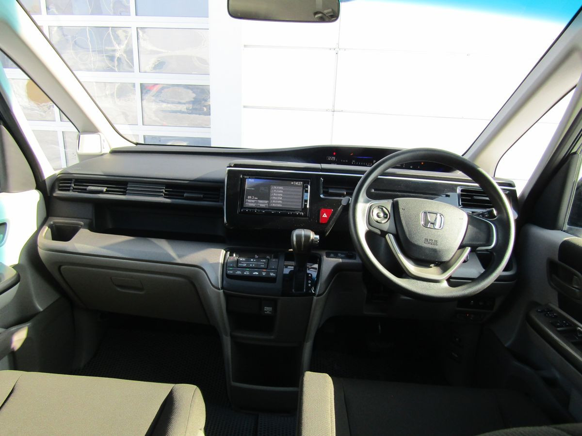 Honda Stepwgn 2015 с пробегом 149615 км в Новокузнецке, цена 1 790 000 ₽ |  Колёса авто